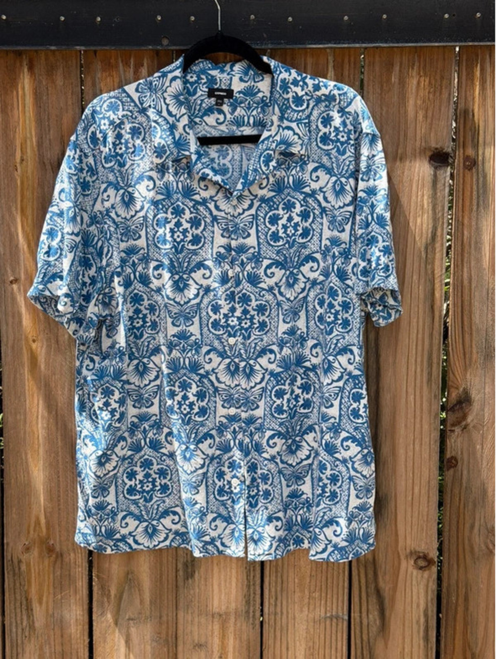 Express Men’s XL Linen blend button up